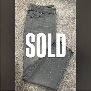 Pull On Jeggings W/ bottom design